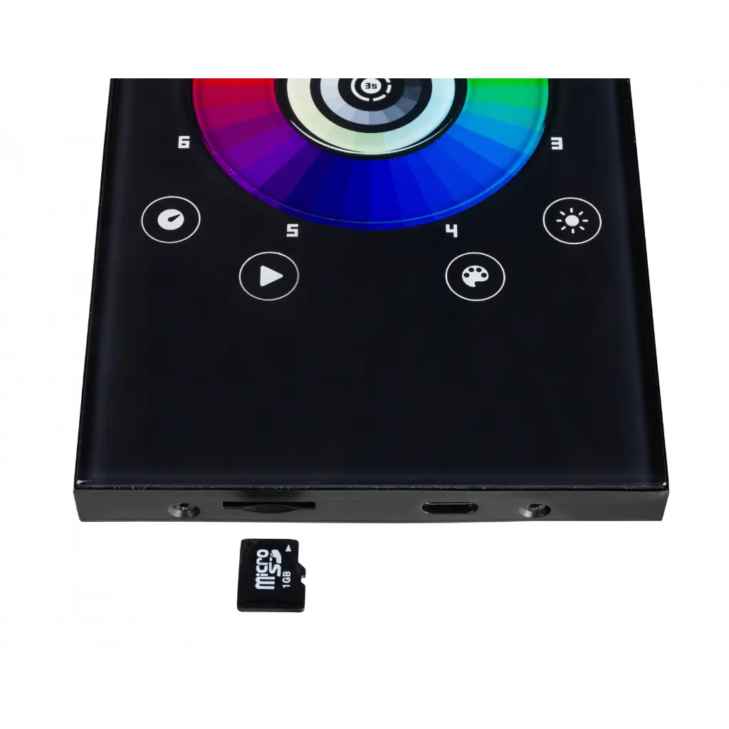 ld-1024touch-close-up-sd-card.webp