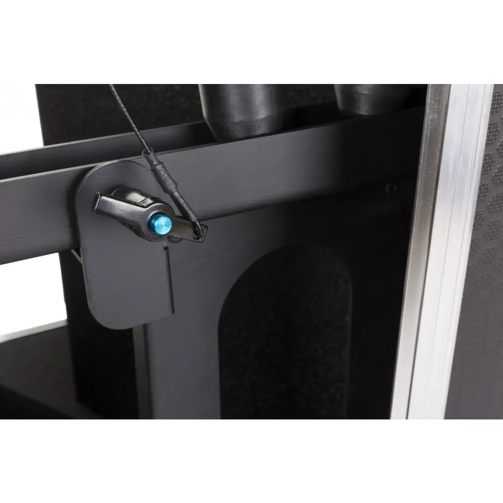 case_for_2xsc-15_close_up_brackets_medium.webp