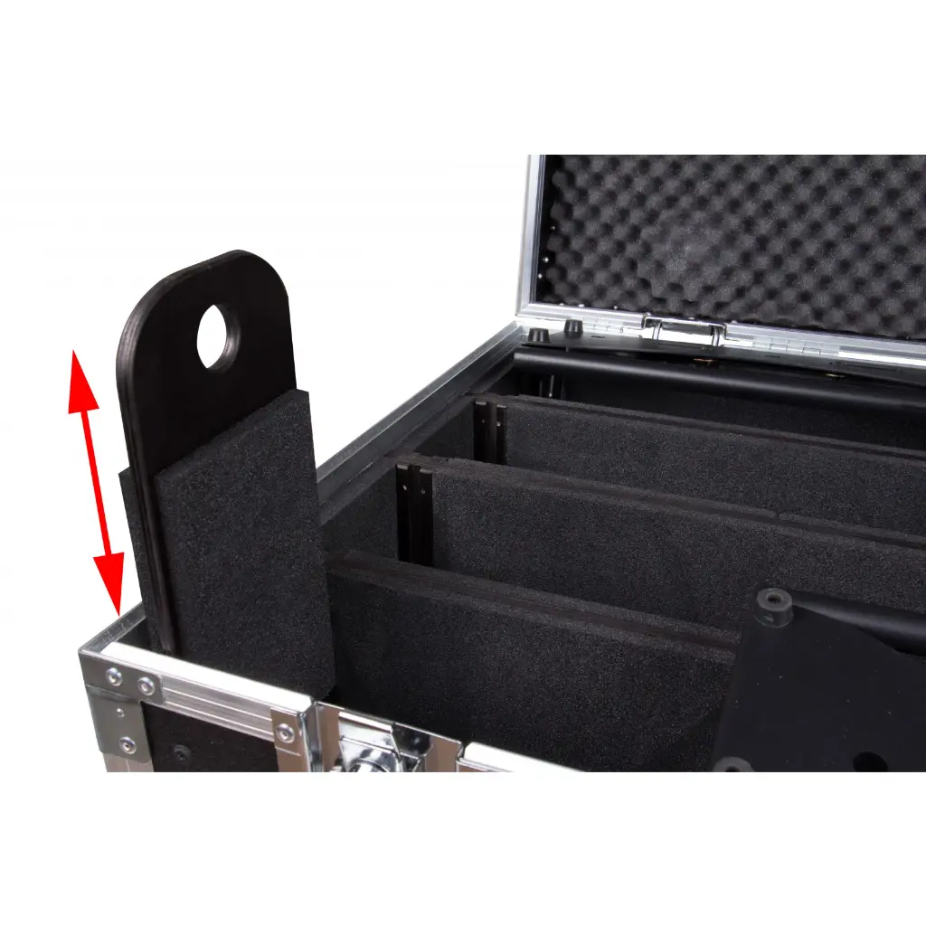 projector_case_2_devider_close-up.webp